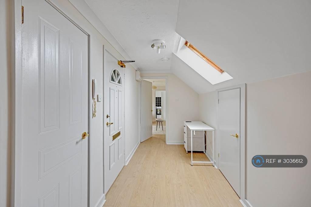 Apartment in London, Leyton - View 5