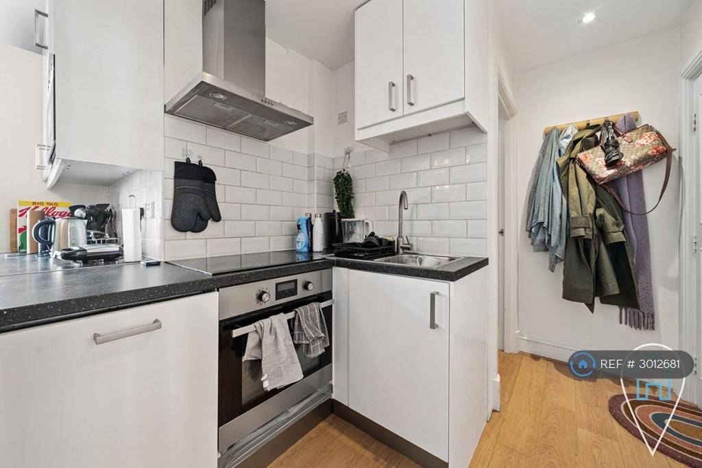 Apartment in London - View 2