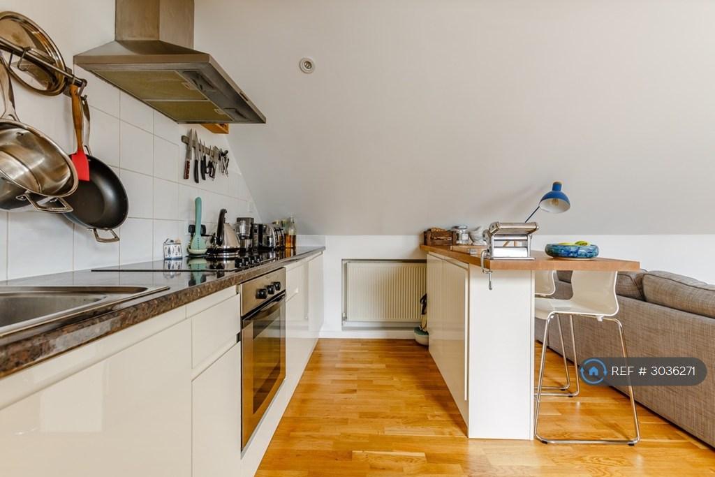 Apartment in London - View 5