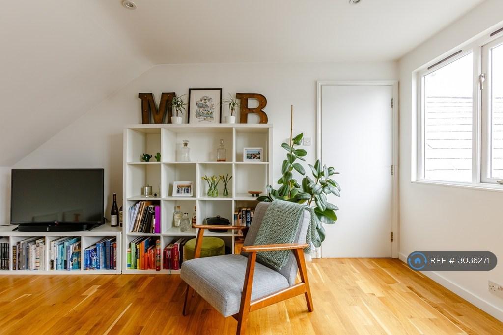 Apartment in London - More