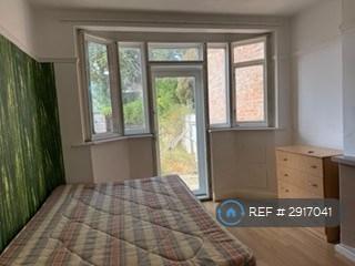 House in Hounslow - View 4