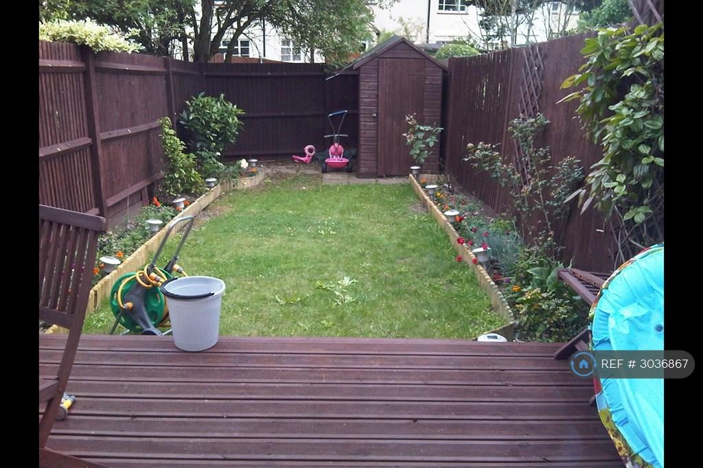 House in London - View 2