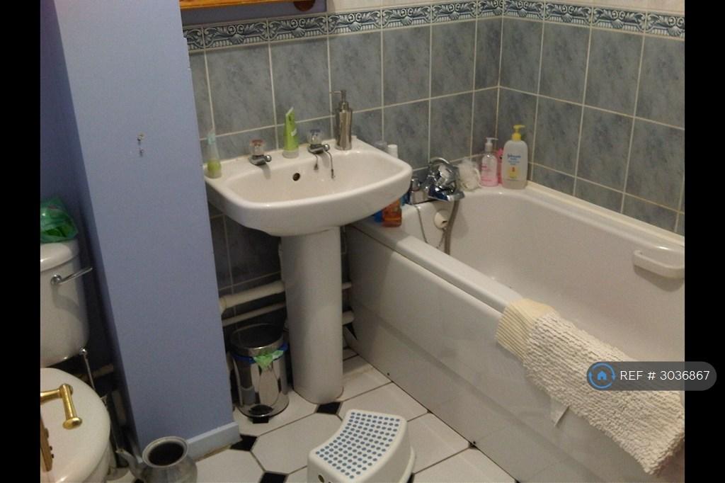 House in London - View 5