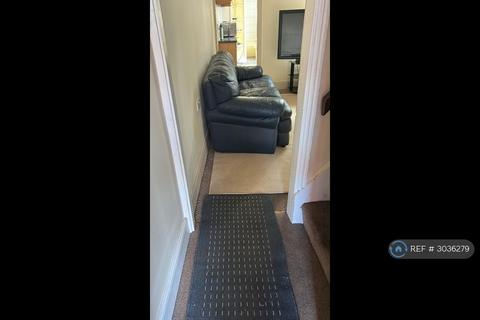 3 bedroom terraced house to rent, Clarendon Park Road, Leicester, LE2