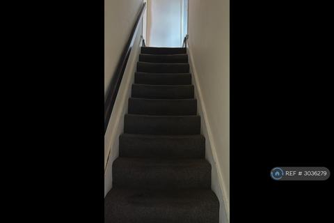 3 bedroom terraced house to rent, Clarendon Park Road, Leicester, LE2