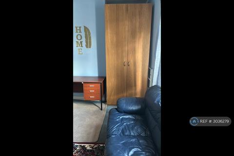 3 bedroom terraced house to rent, Clarendon Park Road, Leicester, LE2