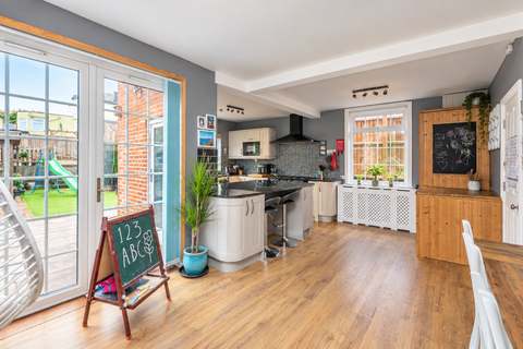 4 bedroom detached house for sale, Rodwell Avenue, WEYMOUTH