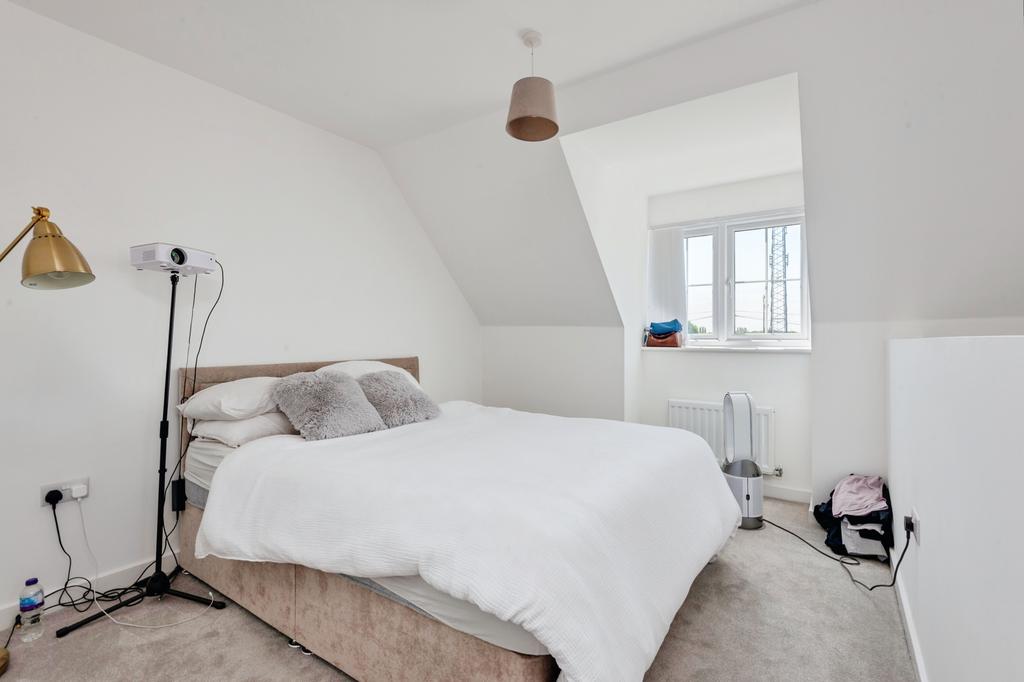 House in Knowsley, Halewood - More