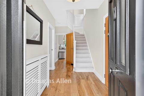 4 bedroom semi-detached house for sale, Glamis Drive, Hornchurch RM11
