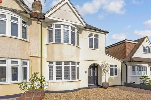 4 bedroom semi-detached house for sale, Glamis Drive, Hornchurch RM11