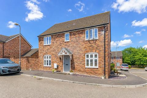 4 bedroom detached house for sale, Gloch Wen Close, Rhiwderin, NP10