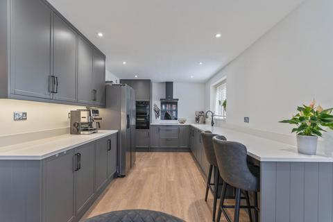4 bedroom detached house for sale, Gloch Wen Close, Rhiwderin, NP10