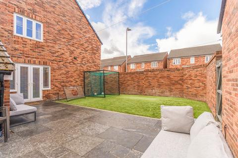 4 bedroom detached house for sale, Gloch Wen Close, Rhiwderin, NP10