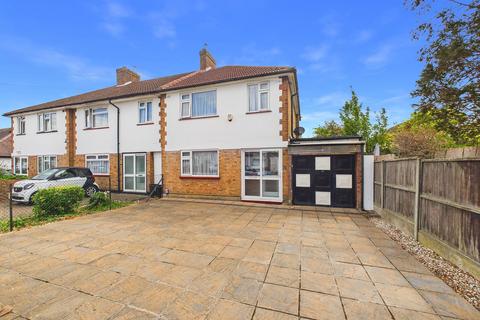 3 bedroom end of terrace house for sale, Edwards Avenue, Ruislip, HA4
