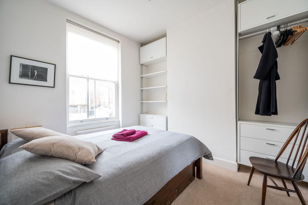 Apartment in London - View 5