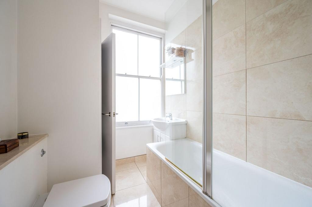 Apartment in London - More