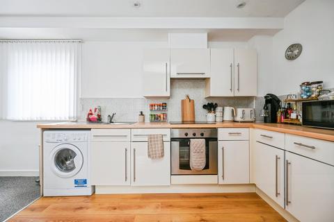2 bedroom flat for sale, Kaber Court, LIVERPOOL