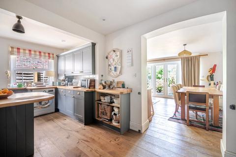 4 bedroom end of terrace house for sale, Woodside Road, Chiddingfold, GU8