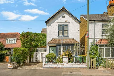 3 bedroom detached house for sale, Hurst Road, West Molesey, KT8