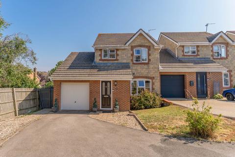 3 bedroom detached house for sale, St. Stephens Court, Undy, NP26