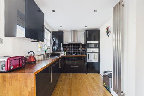 3 bedroom terraced house for sale, Beverley Road, Ruislip, HA4