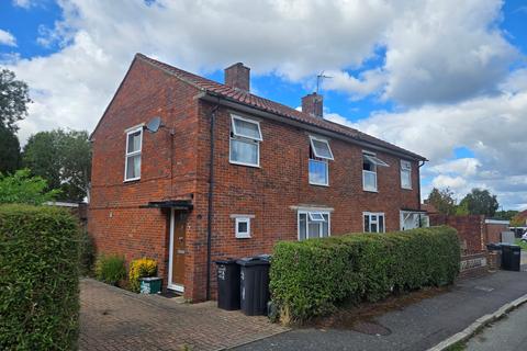 24 Kings Walk, London, CR2 9BS