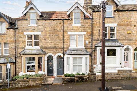 4 bedroom terraced house for sale, Valley Road, Harrogate, HG2