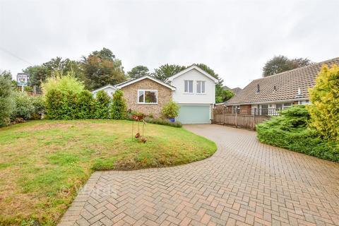 5 bedroom chalet for sale, Court Drive, Maidstone ME16