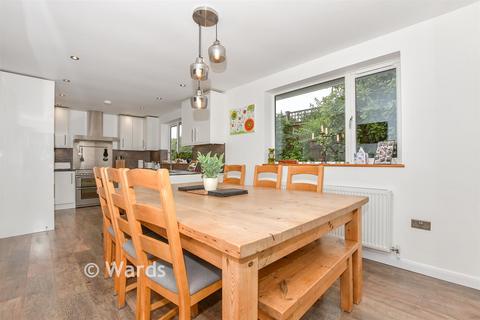 5 bedroom chalet for sale, Court Drive, Maidstone ME16