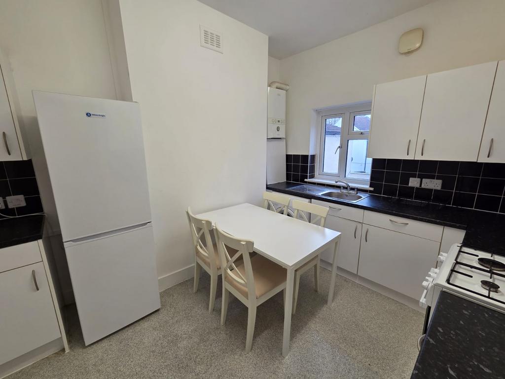 Apartment in London, Leyton - View 3