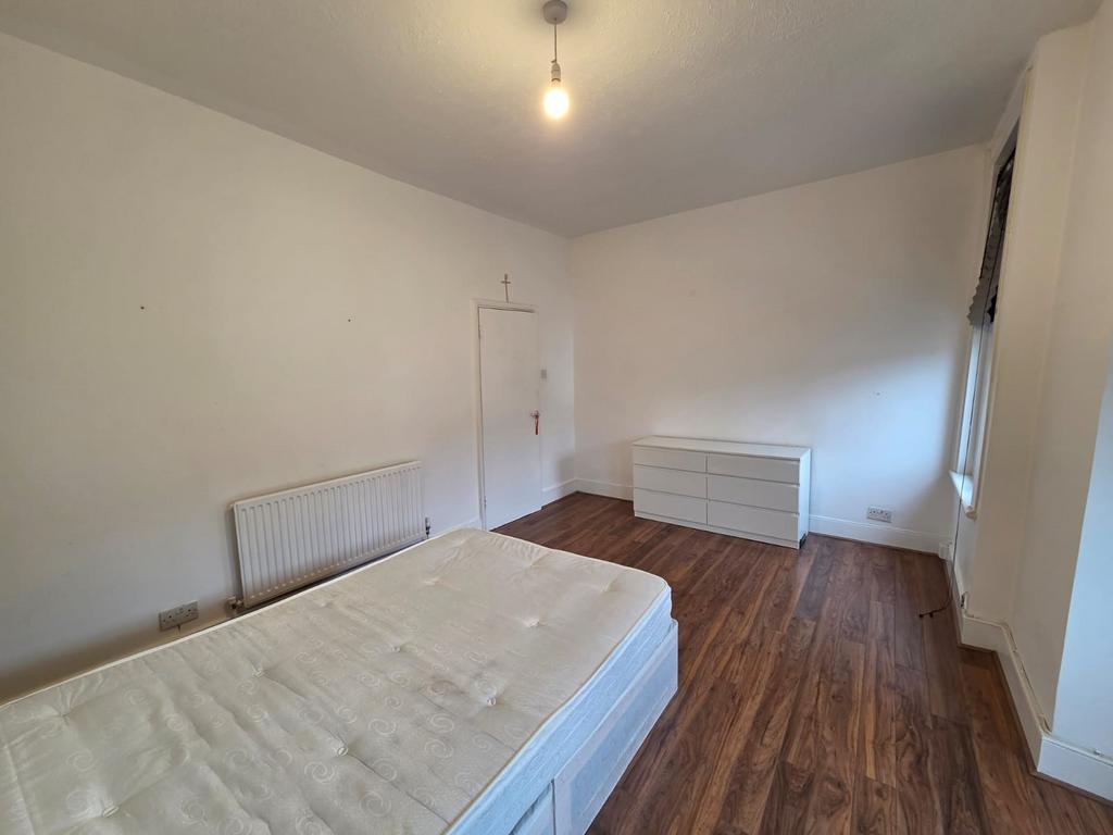 Apartment in London, Leyton - View 5