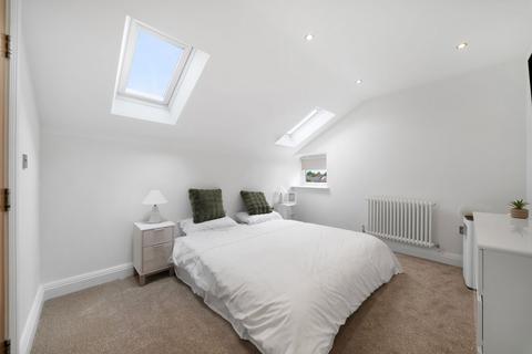 3 bedroom apartment for sale, Woodford Road, Bramhall, SK7