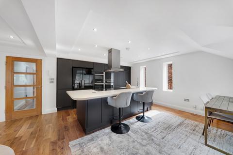 3 bedroom apartment for sale, Woodford Road, Bramhall, SK7