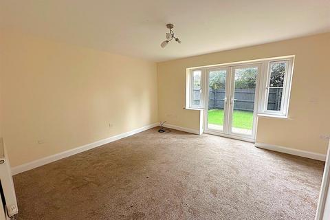 3 bedroom house to rent, Bottle Kiln Rise, Brierley Hill