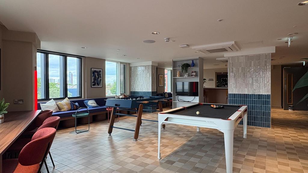 Apartment in London - View 5