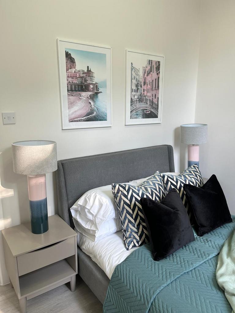 Apartment in London, Royal Borough of Greenwich - More
