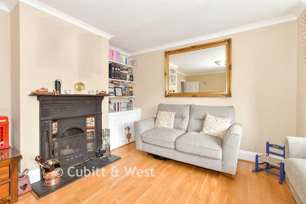 House in Haywards Heath, Balcombe - View 3