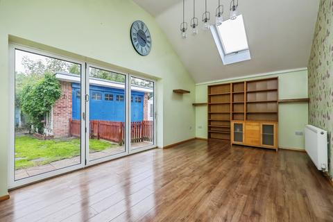 3 bedroom bungalow for sale, Grazingfield, Silverdale, Nottingham, NG11