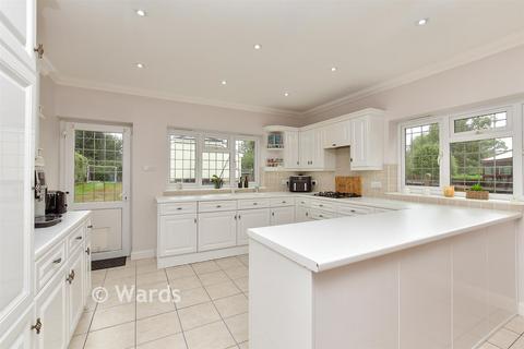 5 bedroom chalet for sale, York Avenue, Chatham ME5