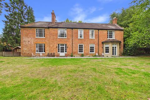 3 bedroom apartment to rent, Sutton Road, Maidenhead SL6