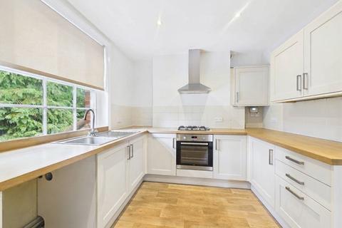 3 bedroom apartment to rent, Sutton Road, Maidenhead SL6