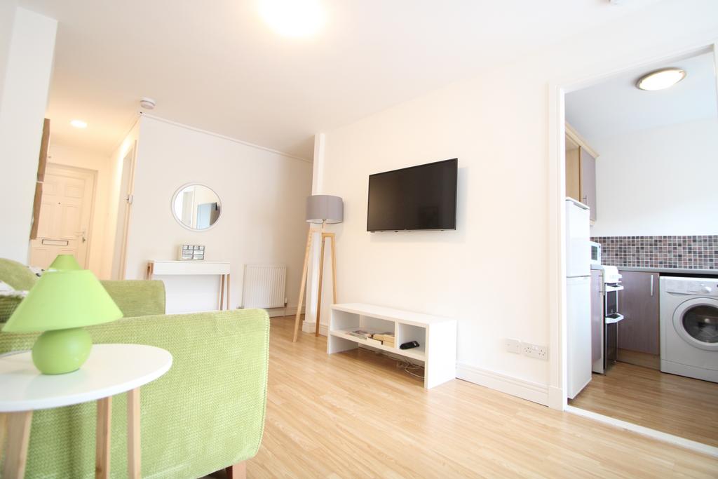 Apartment in Glasgow - View 5