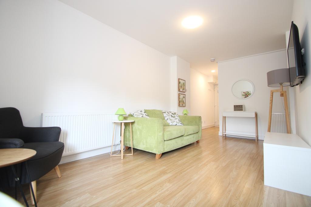 Apartment in Glasgow - More