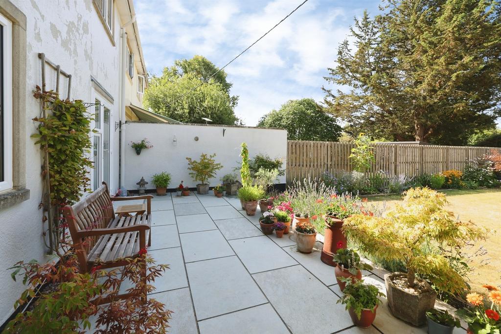 House in Marden, Beechingstoke - View 4