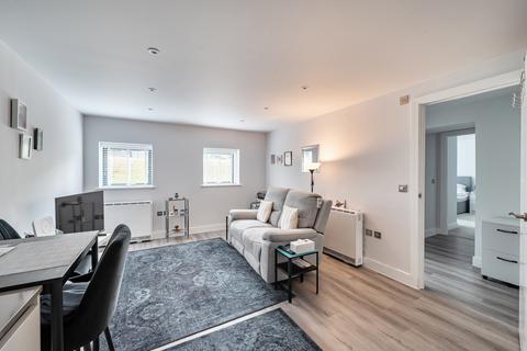 2 bedroom apartment for sale, Bath Road, Gloucestershire GL53