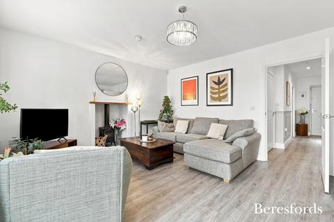 3 bedroom end of terrace house for sale, Coxtie Green Road, Pilgrims Hatch, CM14