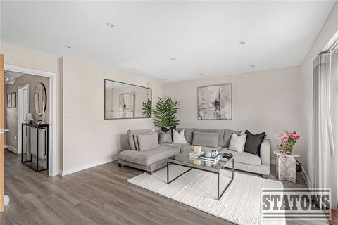 3 bedroom semi-detached house for sale, Old Oak Avenue, Goffs Oak, Waltham Cross, EN7