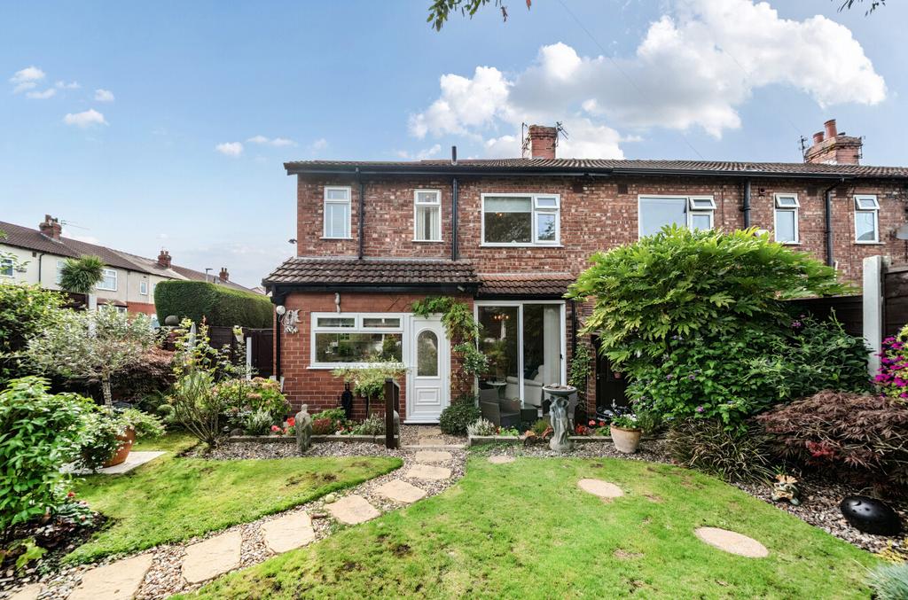 House in Tameside, Greater Manchester - View 2