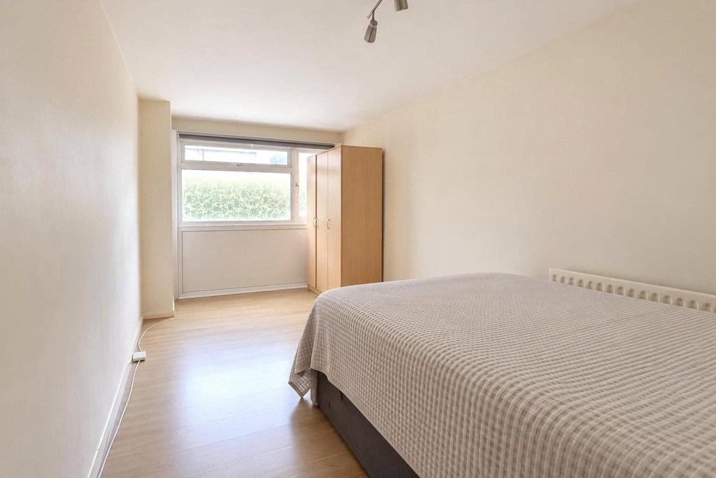 House in Raynes Park - View 5