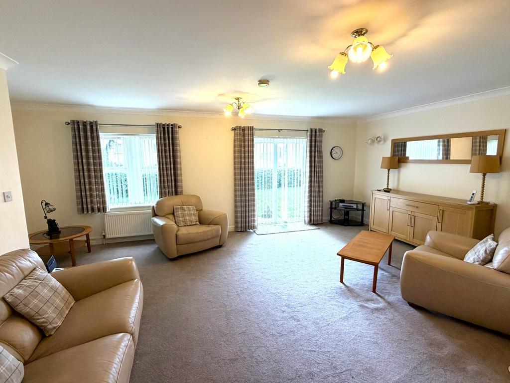 House in Kirklees, East Bierley - View 2